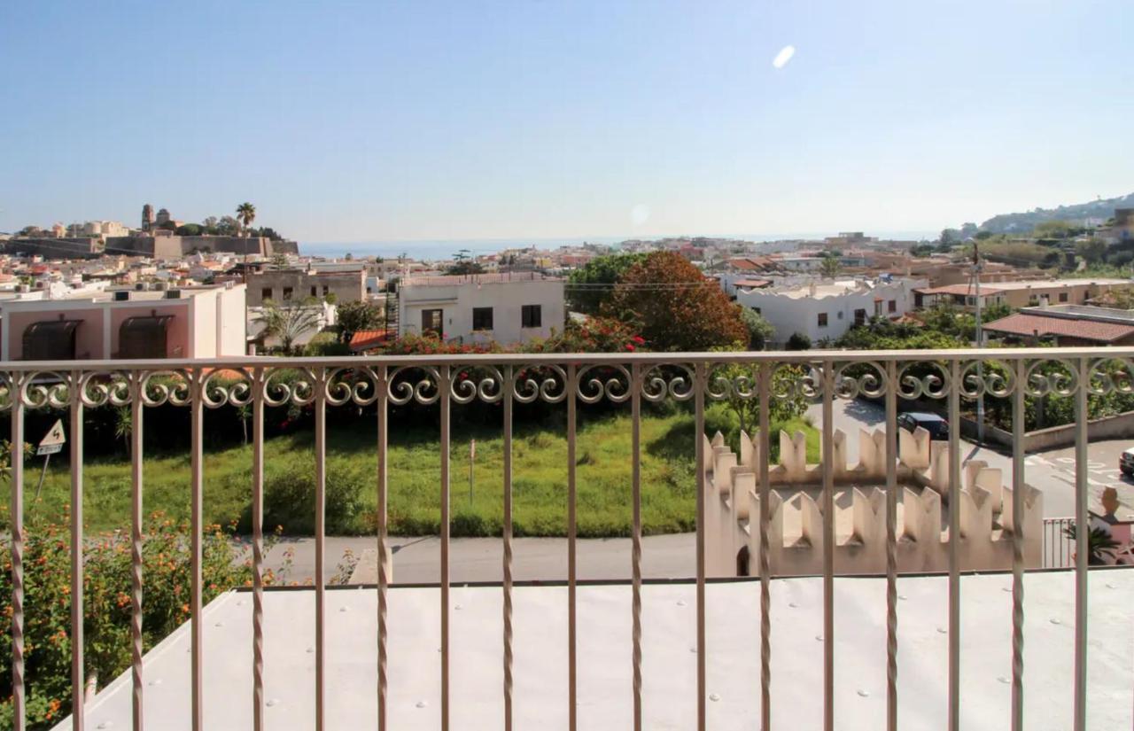 Casa Vacanza Artemis Città di Lipari Esterno foto