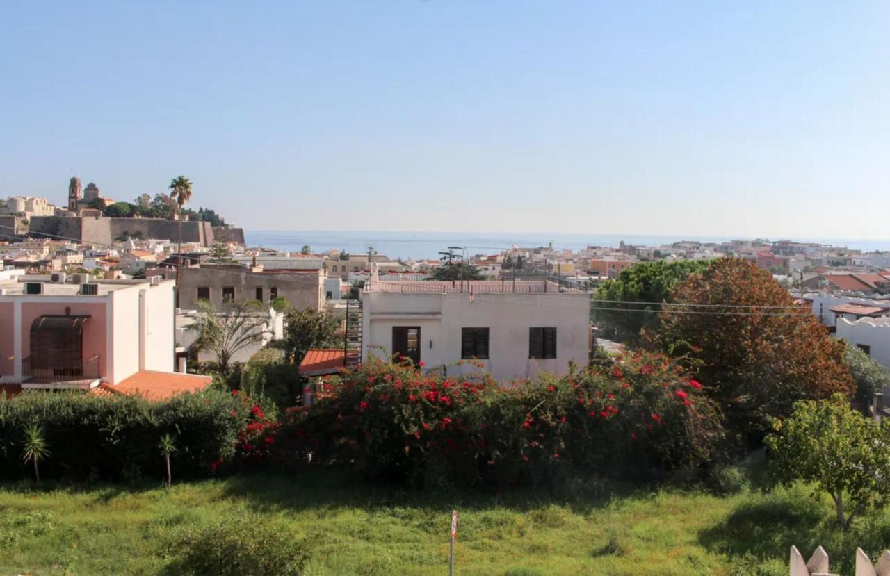 Casa Vacanza Artemis Città di Lipari Esterno foto