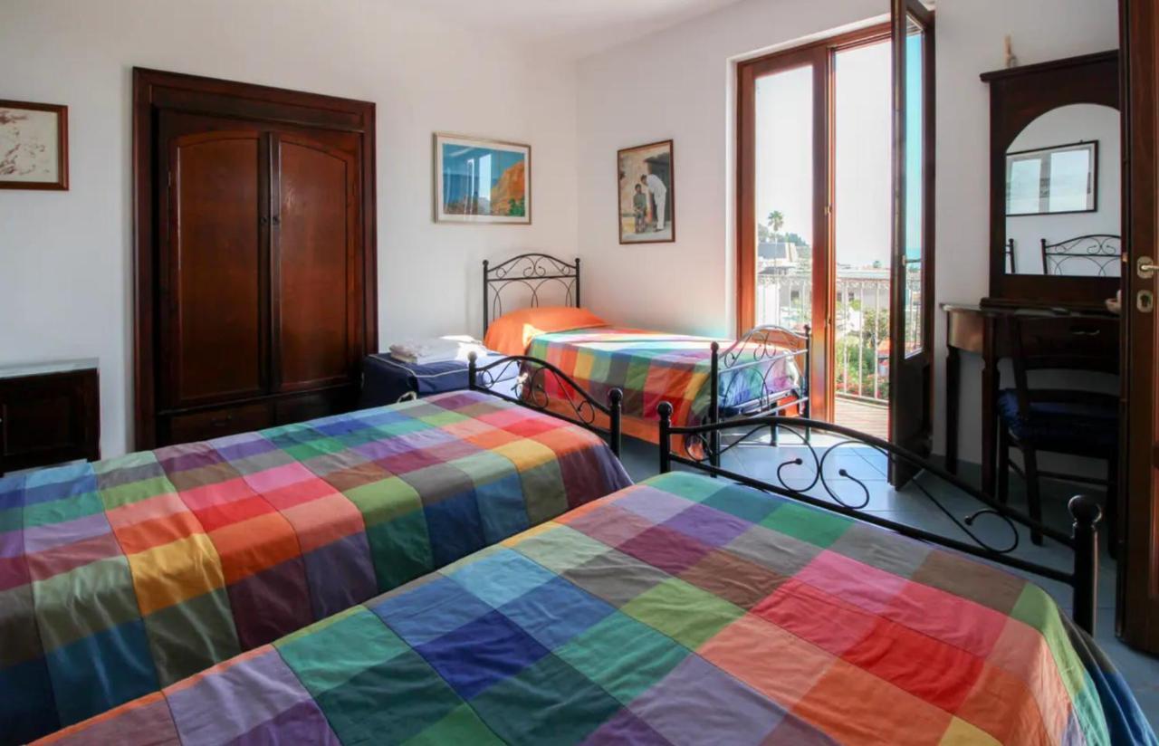 Casa Vacanza Artemis Città di Lipari Esterno foto