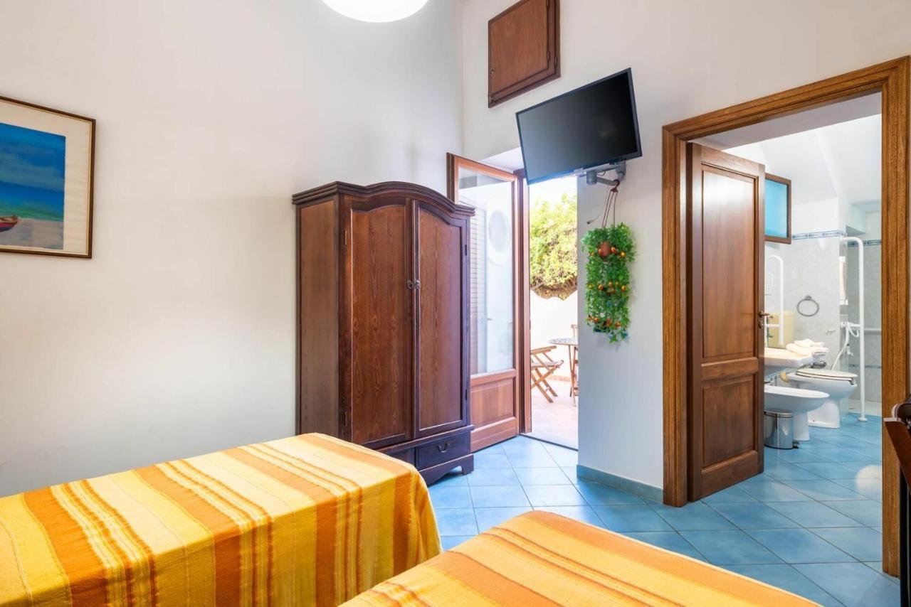 Casa Vacanza Artemis Città di Lipari Esterno foto
